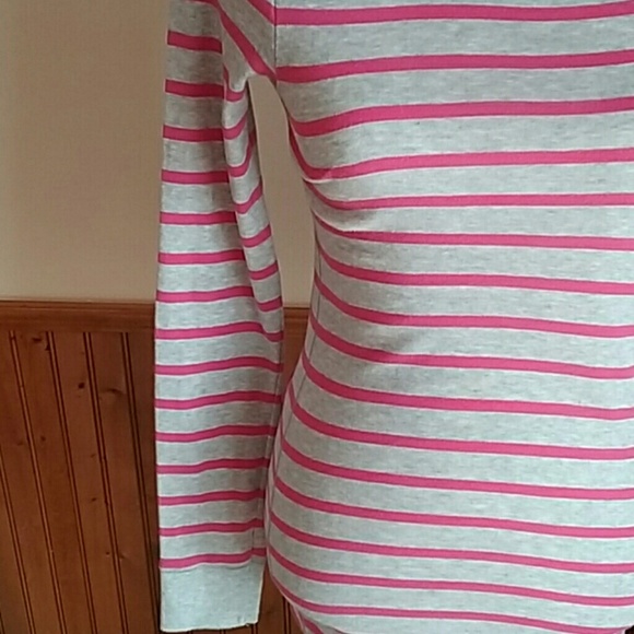 Gray and Pink American Eagle shirt sz medium - Picture 2 of 6